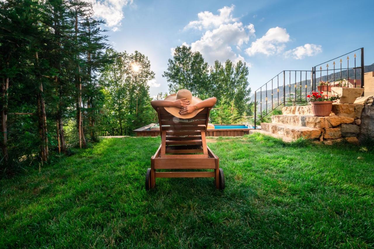 Austria Luxury Apartments, Faraya Hotel Exterior photo